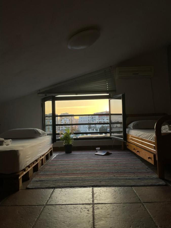 Cozy Big Apartment With Balcony Tirana Exterior foto
