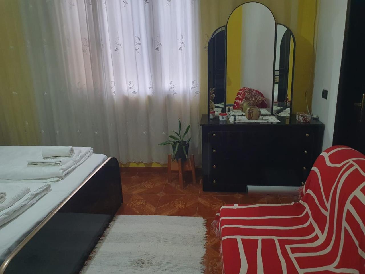 Cozy Big Apartment With Balcony Tirana Exterior foto